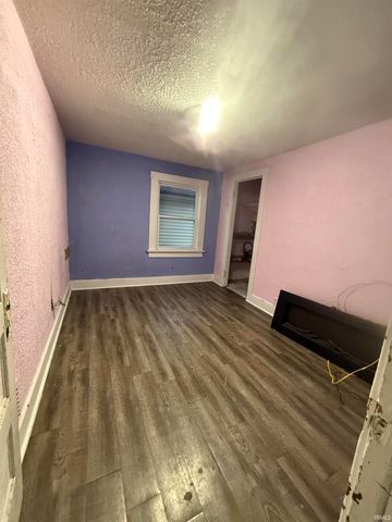 3317 Smith Street, Fort Wayne, IN 46806