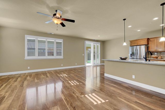 2182 Newcastle Dr, Yuba City, CA 95991