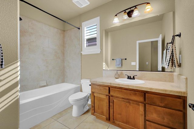 2182 Newcastle Dr, Yuba City, CA 95991