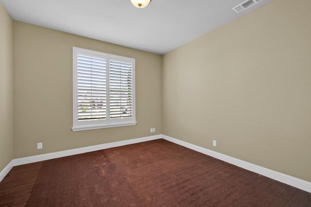 2182 Newcastle Dr, Yuba City, CA 95991