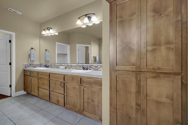 2182 Newcastle Dr, Yuba City, CA 95991