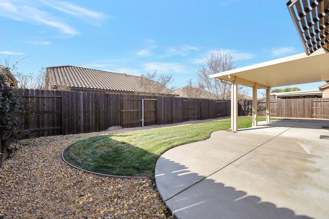 2182 Newcastle Dr, Yuba City, CA 95991