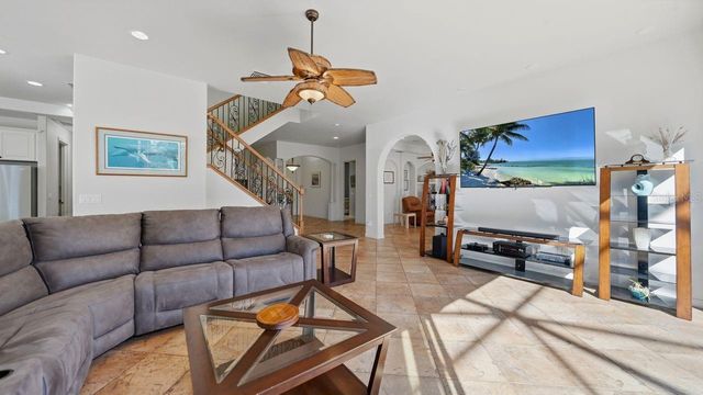 6627 38TH LANE E, Sarasota, FL 34243