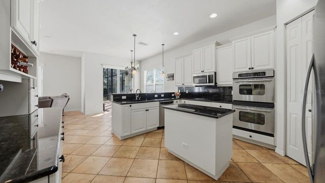 6627 38TH LANE E, Sarasota, FL 34243