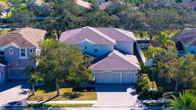 6627 38TH LANE E, Sarasota, FL 34243