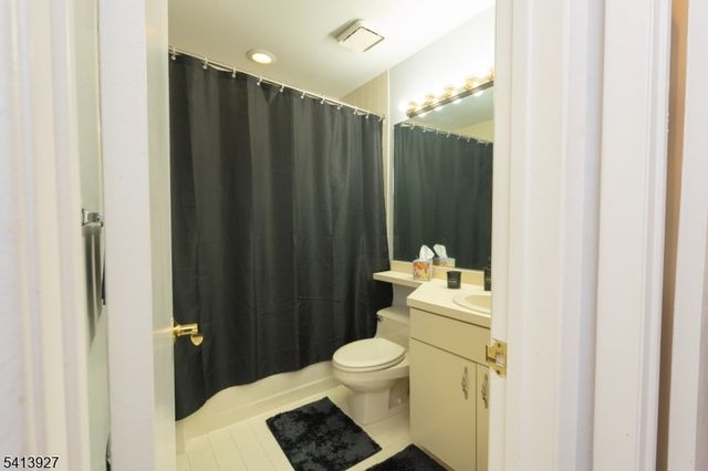 258 De Rose Ct 258, West Orange Twp., NJ 07052