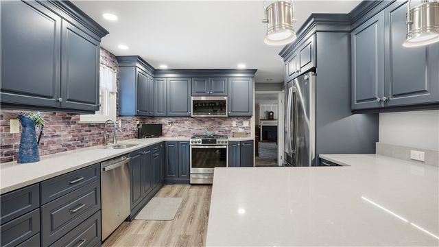 6142 Penn Drive, Penn Twp, PA 16002