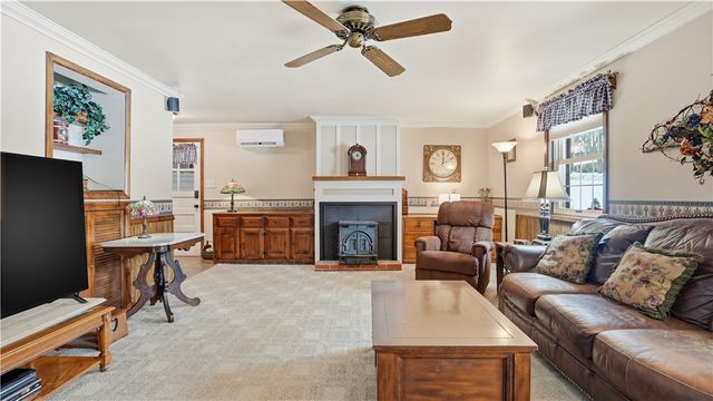 6142 Penn Drive, Penn Twp, PA 16002