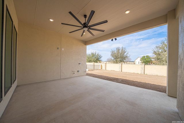 2032 Toscano Way, Kerrville, TX 78028