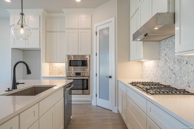 2032 Toscano Way, Kerrville, TX 78028