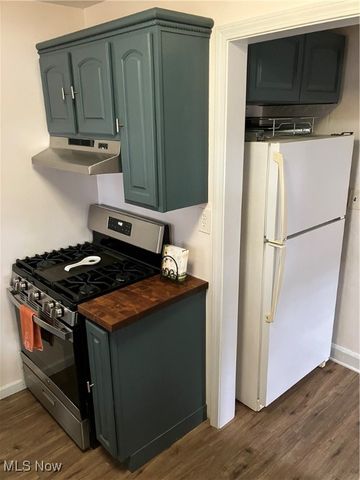 5982 Maplecliff Drive, Parma Heights, OH 44130