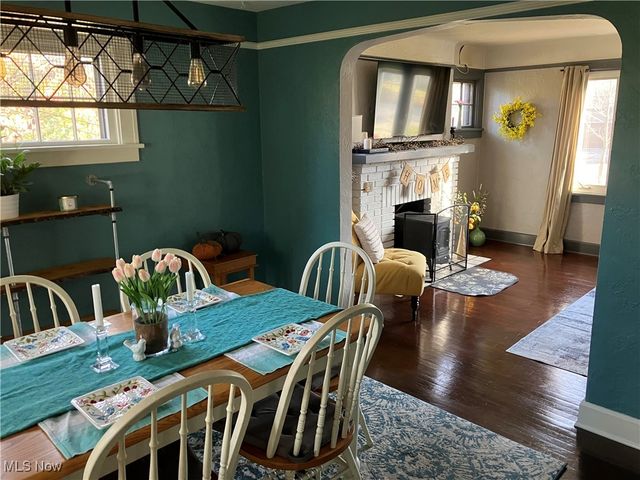 5982 Maplecliff Drive, Parma Heights, OH 44130