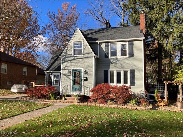 5982 Maplecliff Drive, Parma Heights, OH 44130