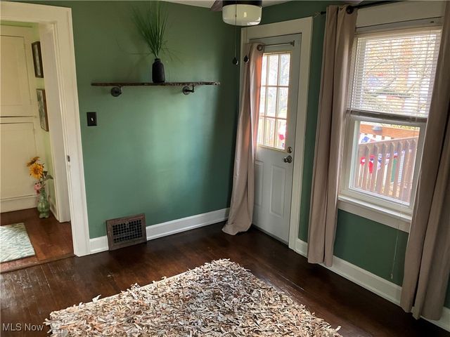 5982 Maplecliff Drive, Parma Heights, OH 44130