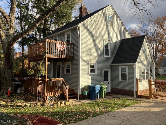 5982 Maplecliff Drive, Parma Heights, OH 44130