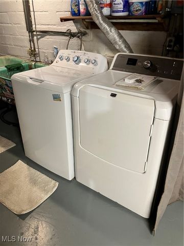 5982 Maplecliff Drive, Parma Heights, OH 44130