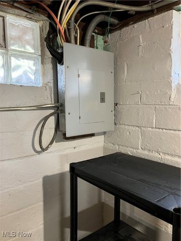 5982 Maplecliff Drive, Parma Heights, OH 44130