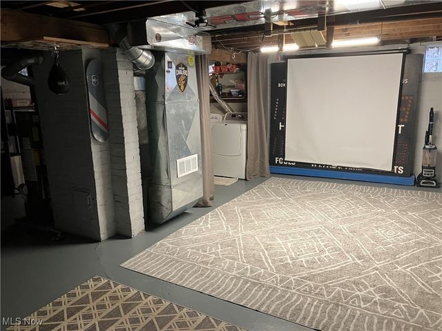 5982 Maplecliff Drive, Parma Heights, OH 44130