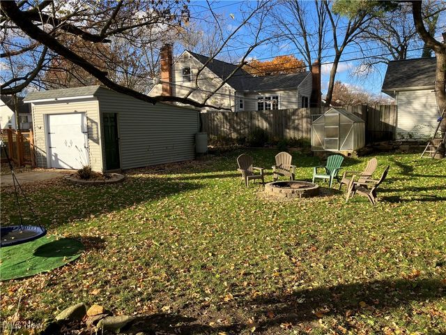 5982 Maplecliff Drive, Parma Heights, OH 44130