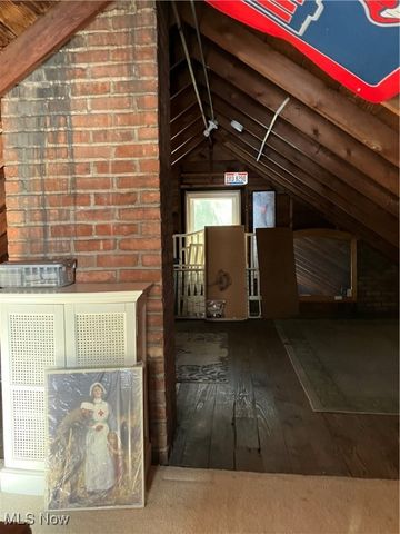 5982 Maplecliff Drive, Parma Heights, OH 44130