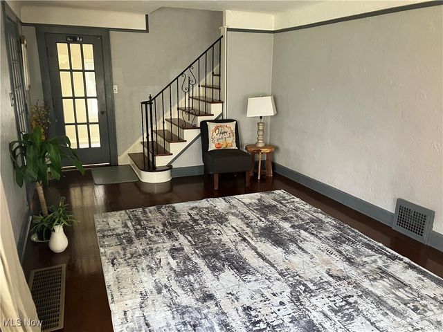 5982 Maplecliff Drive, Parma Heights, OH 44130