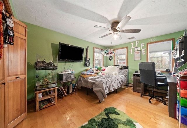 17 Eden Rd, Marshfield, MA 02050