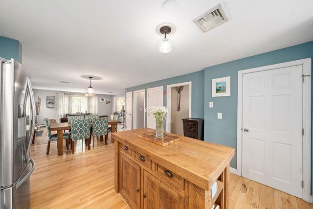 17 Eden Rd, Marshfield, MA 02050