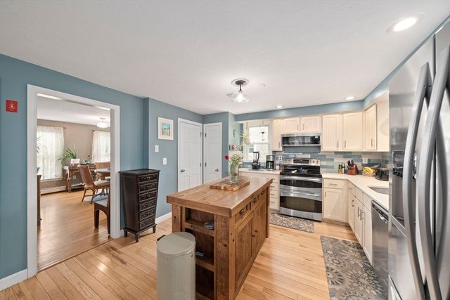 17 Eden Rd, Marshfield, MA 02050