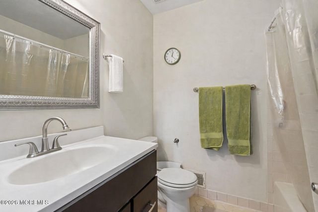 3 Millay Court, Freehold, NJ 07728
