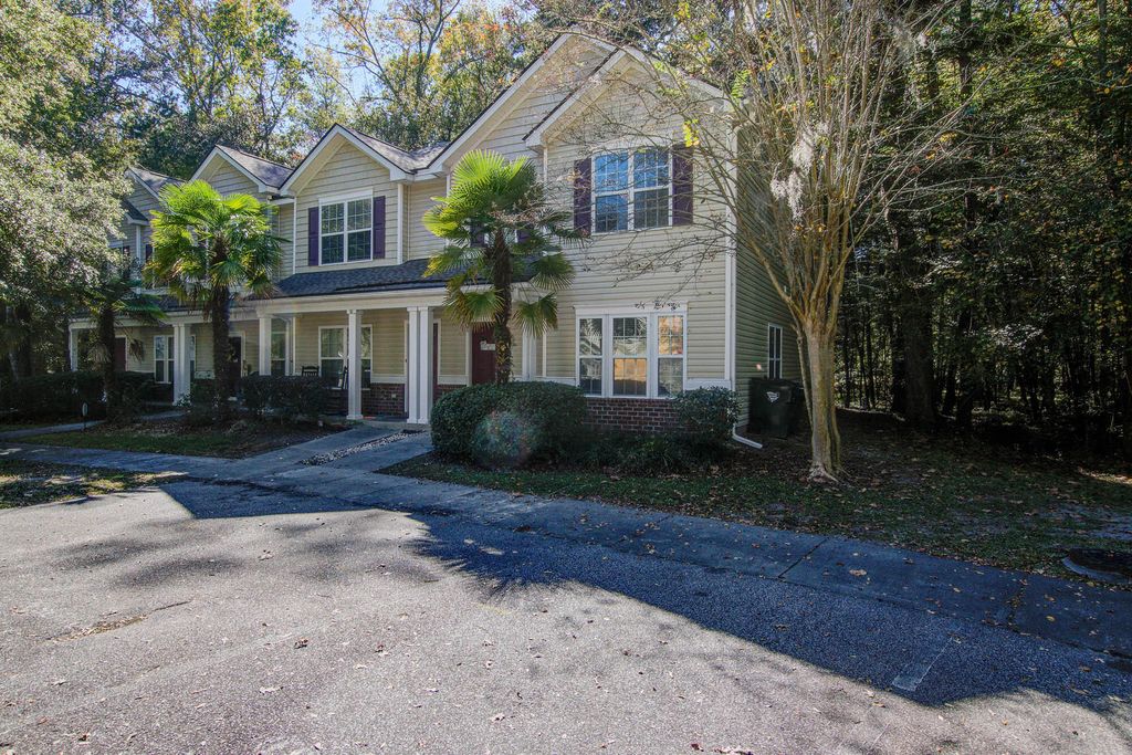 100 Chinquapin Drive, Summerville, SC 29485