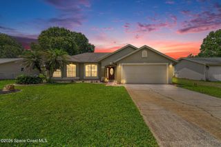 1072 Grandeur Street SE, Palm Bay, FL 32909