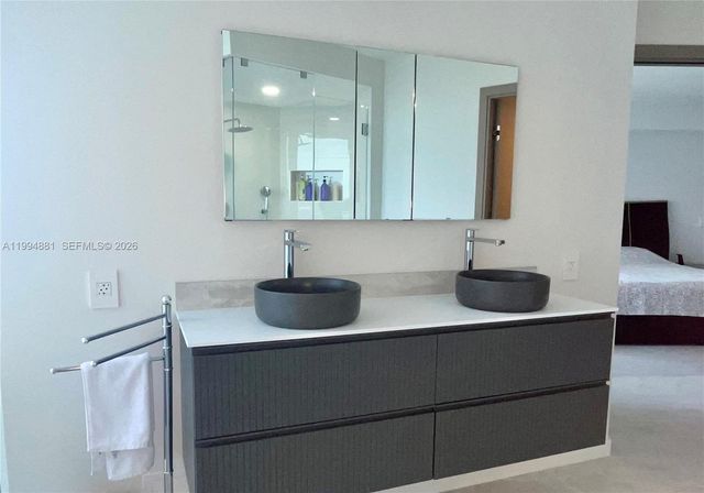 17555 Collins Ave 1001, Sunny Isles Beach, FL 33160