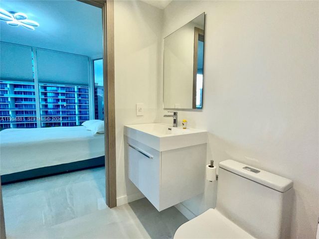 17555 Collins Ave 1001, Sunny Isles Beach, FL 33160