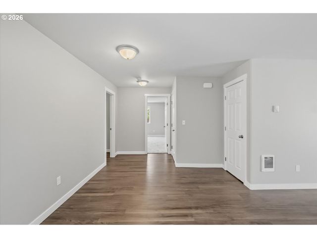 230 E FIR Dr, Gervais, OR 97026