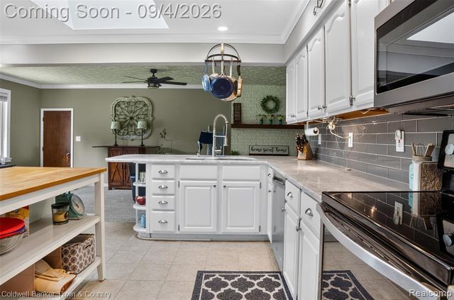 6282 Peach Drive, Clarkston, MI 48346