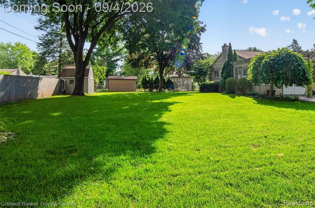 6282 Peach Drive, Clarkston, MI 48346