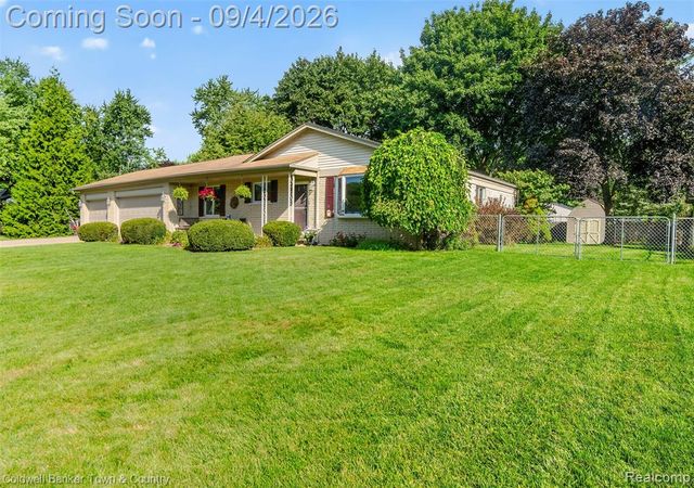 6282 Peach Drive, Clarkston, MI 48346
