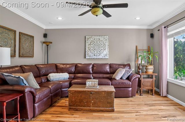 6282 Peach Drive, Clarkston, MI 48346