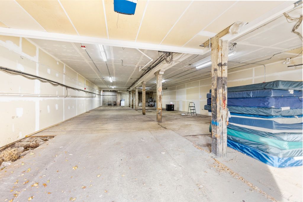 68 W Broadway Street, Butte, MT 59701 photo 51