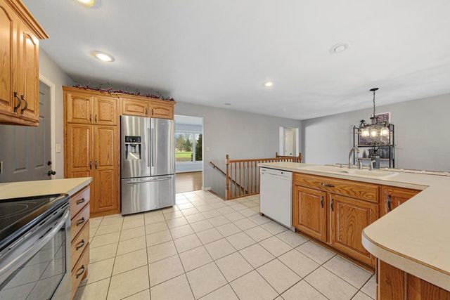 101 Mapleridge Drive, Mankato, MN 56001