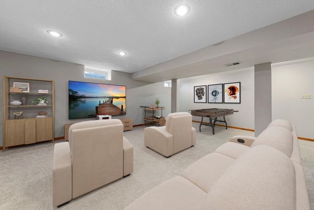 101 Mapleridge Drive, Mankato, MN 56001
