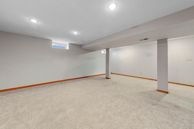 101 Mapleridge Drive, Mankato, MN 56001
