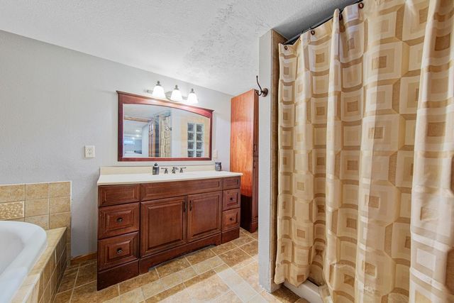 101 Mapleridge Drive, Mankato, MN 56001