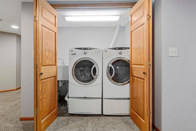 101 Mapleridge Drive, Mankato, MN 56001