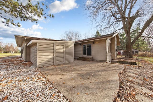 101 Mapleridge Drive, Mankato, MN 56001
