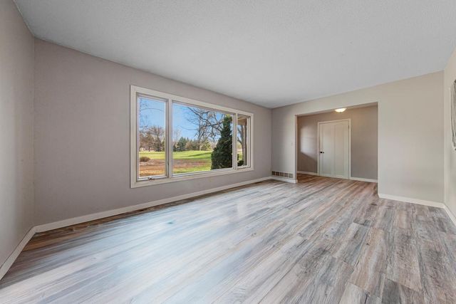 101 Mapleridge Drive, Mankato, MN 56001