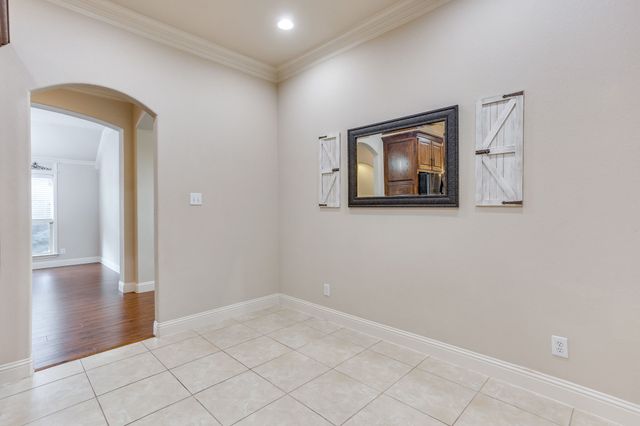 400 Hudson Lane, Burleson, TX 76028