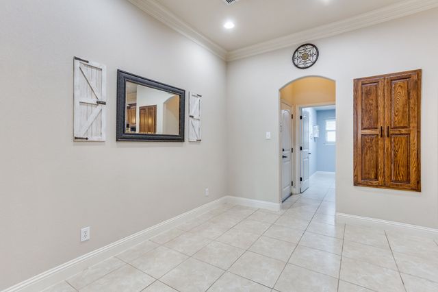 400 Hudson Lane, Burleson, TX 76028