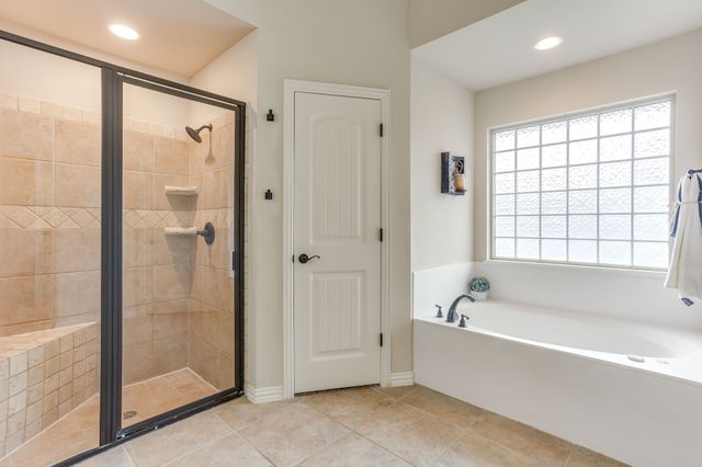 400 Hudson Lane, Burleson, TX 76028