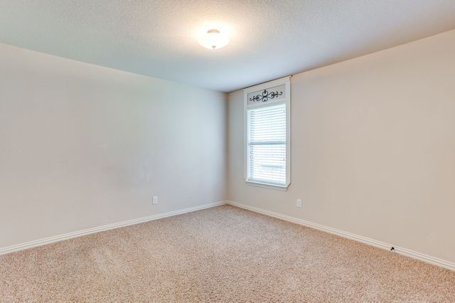 400 Hudson Lane, Burleson, TX 76028